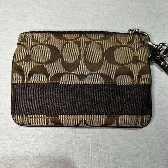 Coach Corner Zip Wristlet in signature canvas with a dark brown stripe - Picture 2 of 4
